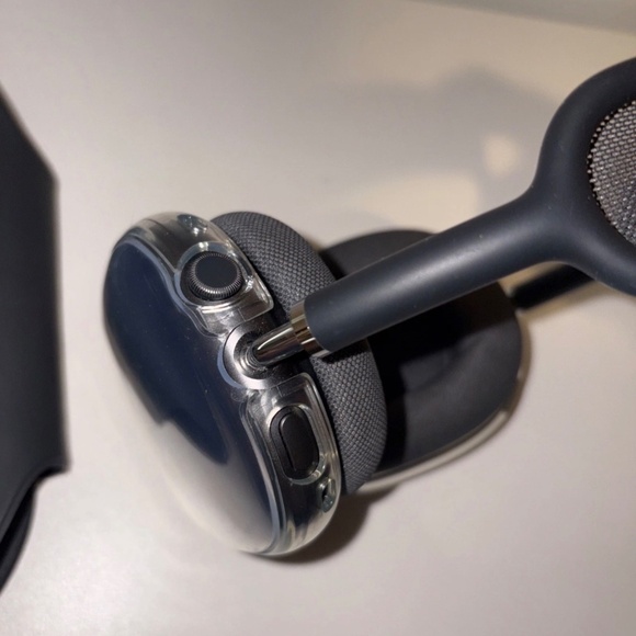 Apple (MGYH3AM/A) AirPods Pro Max Headphones - Space Gray - Picture 5 of 5